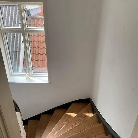 Det Gamle Paradis Pa 2 Sal I Apartment