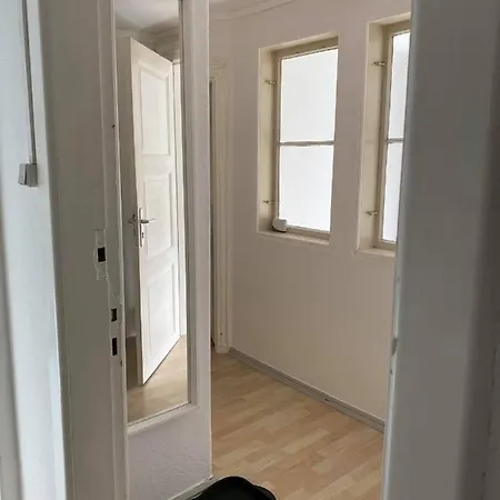 Apartment Det Gamle Paradis Pa 2 Sal I *