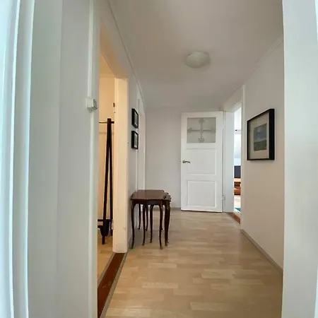 Apartment Det Gamle Paradis Pa 2 Sal I *