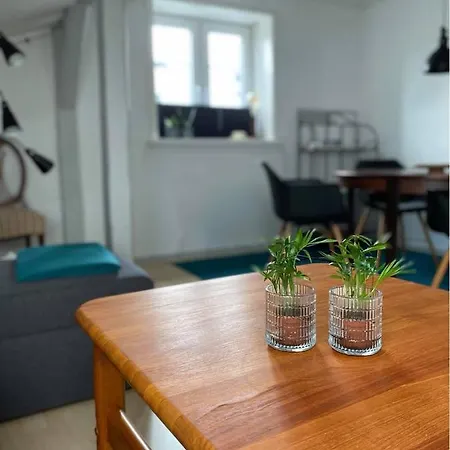 Det Gamle Paradis Pa 2 Sal I Apartman