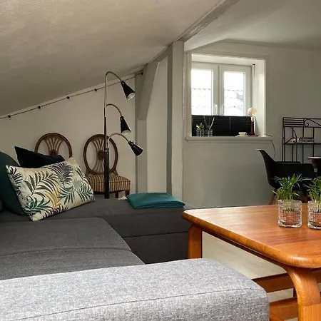 Apartment Det Gamle Paradis Pa 2 Sal I
