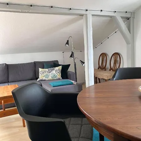 Apartment Det Gamle Paradis Pa 2 Sal I